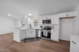 2547 E Tonto Ln, Phoenix, AZ 85050 - Photo 9