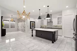 4522 E Vista Bonita Dr, Phoenix, AZ 85050 - Photo 9