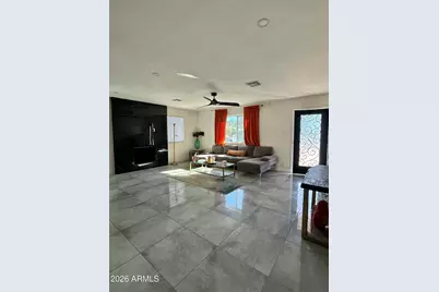2502 E Edgemont Avenue, Phoenix, AZ 85008 - Photo 11