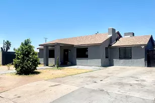 2502 E Edgemont Ave, Phoenix, AZ 85008 - Photo 1