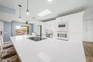 9418 W Indian Hills Dr, Sun City, AZ 85351 - Photo 5