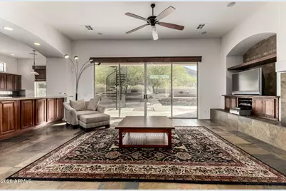 10312 S 16th Drive, Phoenix, AZ 85041 - Photo 5