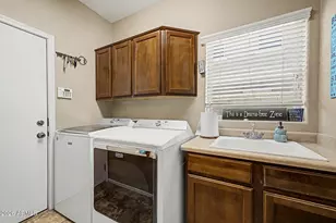 6893 S Topaz Pl, Chandler, AZ 85249 - Photo 23