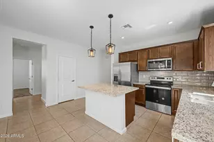 17865 W Daley Ln, Surprise, AZ 85387 - Photo 11