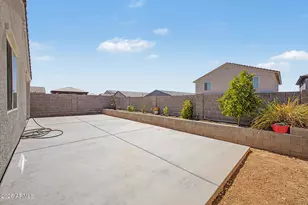 17865 W Daley Ln, Surprise, AZ 85387 - Photo 31
