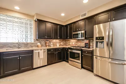 17850 N 68th Street #2165, Phoenix, AZ 85054 - Photo 3