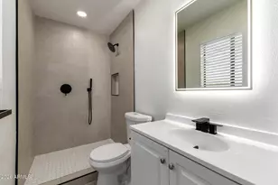 3700 W Keim Dr, Phoenix, AZ 85019 - Photo 15