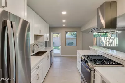 554 W 19th Street, Tempe, AZ 85281 - Photo 19