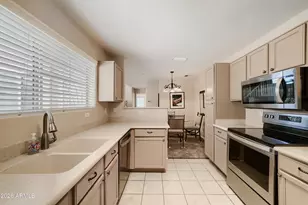 1633 E Lakeside Dr, Gilbert, AZ 85234 - Photo 3