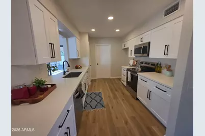 10821 W Amber Trail, Sun City, AZ 85351 - Photo 7