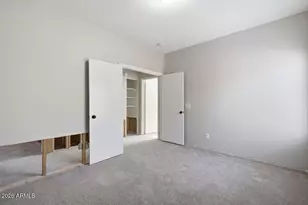 22227 N 29th Dr, Phoenix, AZ 85027 - Photo 19