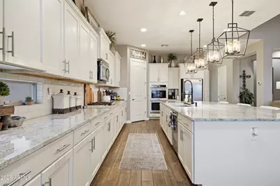 10650 W Electra Lane, Peoria, AZ 85383 - Photo 11