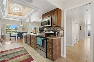 11006 W Canyon Creek Dr, Sun City, AZ 85351 - Photo 7