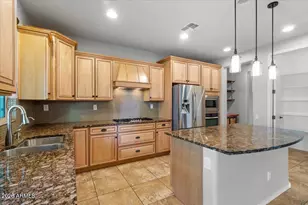 3734 E Matthew Dr, Phoenix, AZ 85050 - Photo 7
