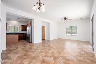 3954 E Melinda Dr, Phoenix, AZ 85050 - Photo 11