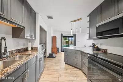 3915 E Yucca Street, Phoenix, AZ 85028 - Photo 11