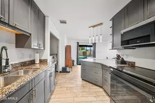 3915 E Yucca St, Phoenix, AZ 85028 - Photo 11