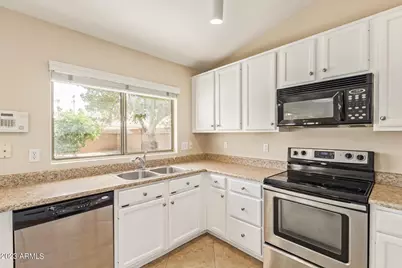 1101 W Goldfinch Way, Chandler, AZ 85286 - Photo 9