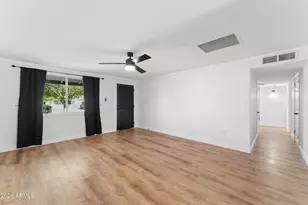 13842 N 37th Way, Phoenix, AZ 85032 - Photo 9