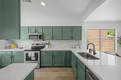 14724 W Willow Lane, Surprise, AZ 85374 - Photo 5