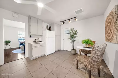 2221 W Clarendon Avenue W, Phoenix, AZ 85015 - Photo 7