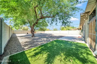 2221 W Clarendon Avenue W, Phoenix, AZ 85015 - Photo 17
