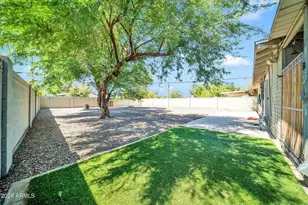 2221 W Clarendon Ave W, Phoenix, AZ 85015 - Photo 17