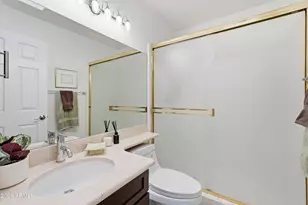 8651 E Royal Palm Rd, Scottsdale, AZ 85258 - Photo 11