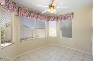 10622 W Mohawk Ln, Peoria, AZ 85382 - Photo 9