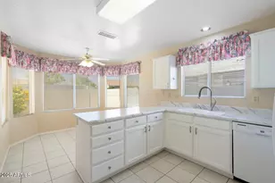 10622 W Mohawk Ln, Peoria, AZ 85382 - Photo 7