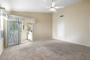 10622 W Mohawk Ln, Peoria, AZ 85382 - Photo 11