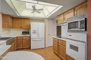 10415 W Ridgeview Rd, Sun City, AZ 85351 - Photo 7