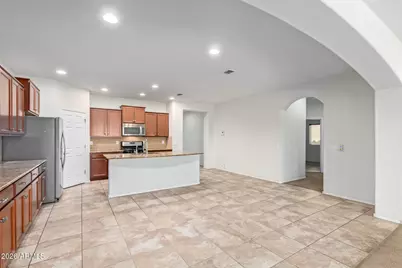 1019 W Spur Drive, Phoenix, AZ 85085 - Photo 7