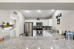 15220 N 52nd St, Scottsdale, AZ 85254 - Photo 13