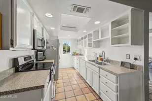 3821 E Wethersfield Rd, Phoenix, AZ 85032 - Photo 3