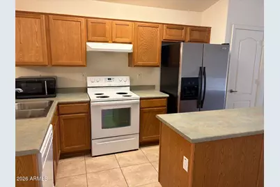 795 W Fairlane Court, Casa Grande, AZ 85122 - Photo 7