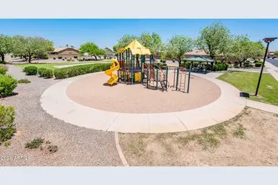 17429 W Watson Lane, Surprise, AZ 85388 - Photo 7