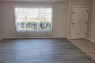 8425 E Crestwood Way, Scottsdale, AZ 85250 - Photo 5