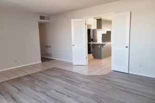 8425 E Crestwood Way, Scottsdale, AZ 85250 - Photo 3