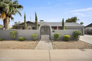 3141 E Sierra St, Phoenix, AZ 85028 - Photo 1