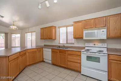 6762 W Del Mar Lane, Peoria, AZ 85381 - Photo 9
