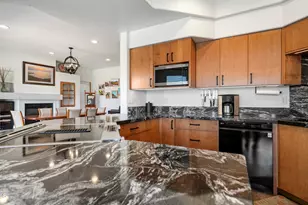 11225 N 11th Pl, Phoenix, AZ 85020 - Photo 15