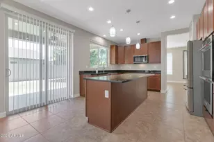 11971 W Patrick Ln, Sun City, AZ 85373 - Photo 7