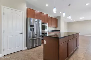 11971 W Patrick Ln, Sun City, AZ 85373 - Photo 9