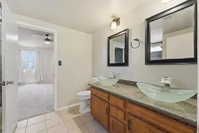 19050 N 30th Place, Phoenix, AZ 85050 - Photo 33
