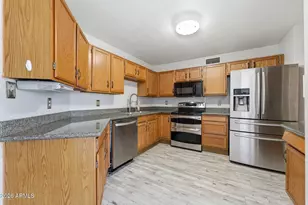 19050 N 30th Pl, Phoenix, AZ 85050 - Photo 13