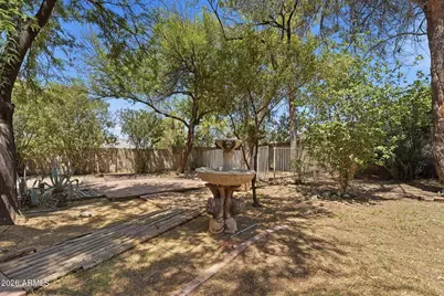19050 N 30th Place, Phoenix, AZ 85050 - Photo 3