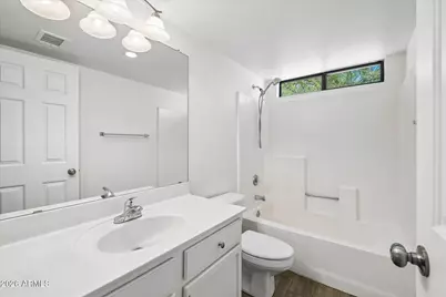 2053 W Columbine Drive, Phoenix, AZ 85029 - Photo 9