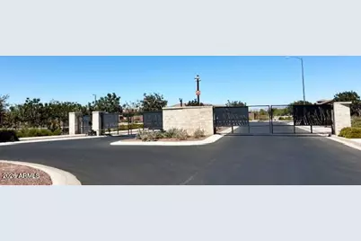 9320 W Meadowbrook Avenue, Phoenix, AZ 85037 - Photo 3