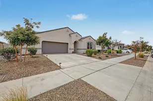 18363 W Whispering Wind Dr, Surprise, AZ 85387 - Photo 29
